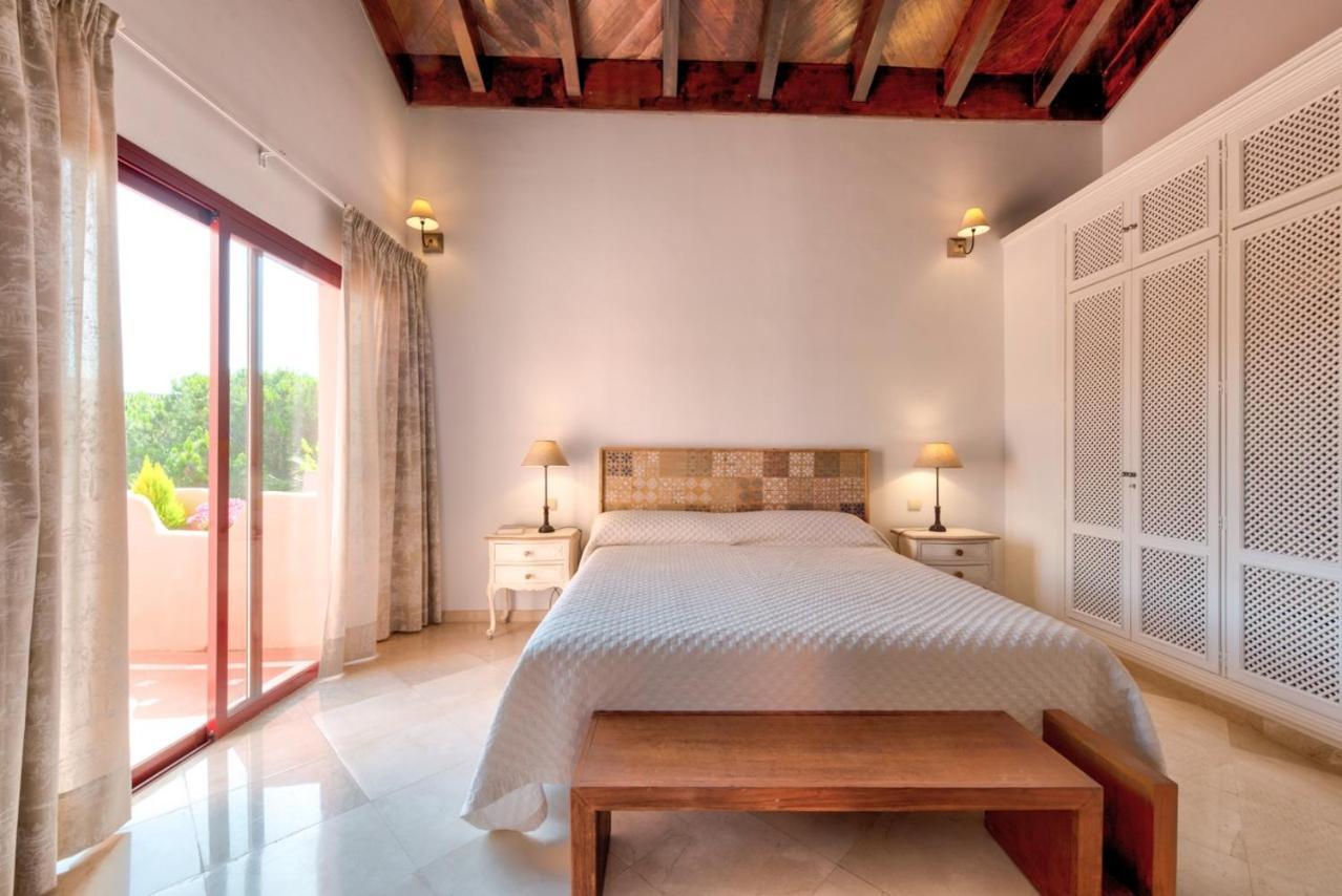 Luxury Penthouse In Jardines De Don Carlos Apartament Marbella
